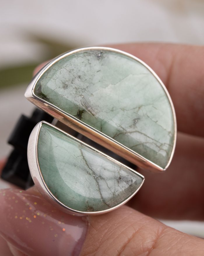Emerald Biotite Ring - Image 5